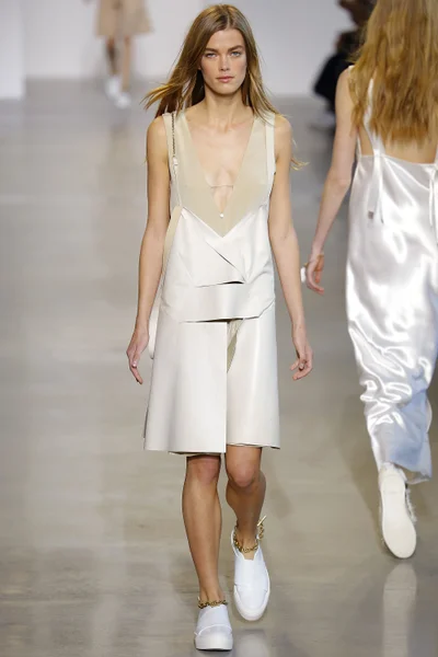 Look 7